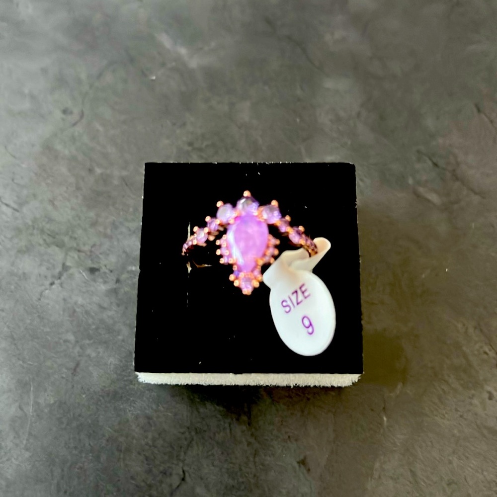 Beautiful, new Bomb Party Ring